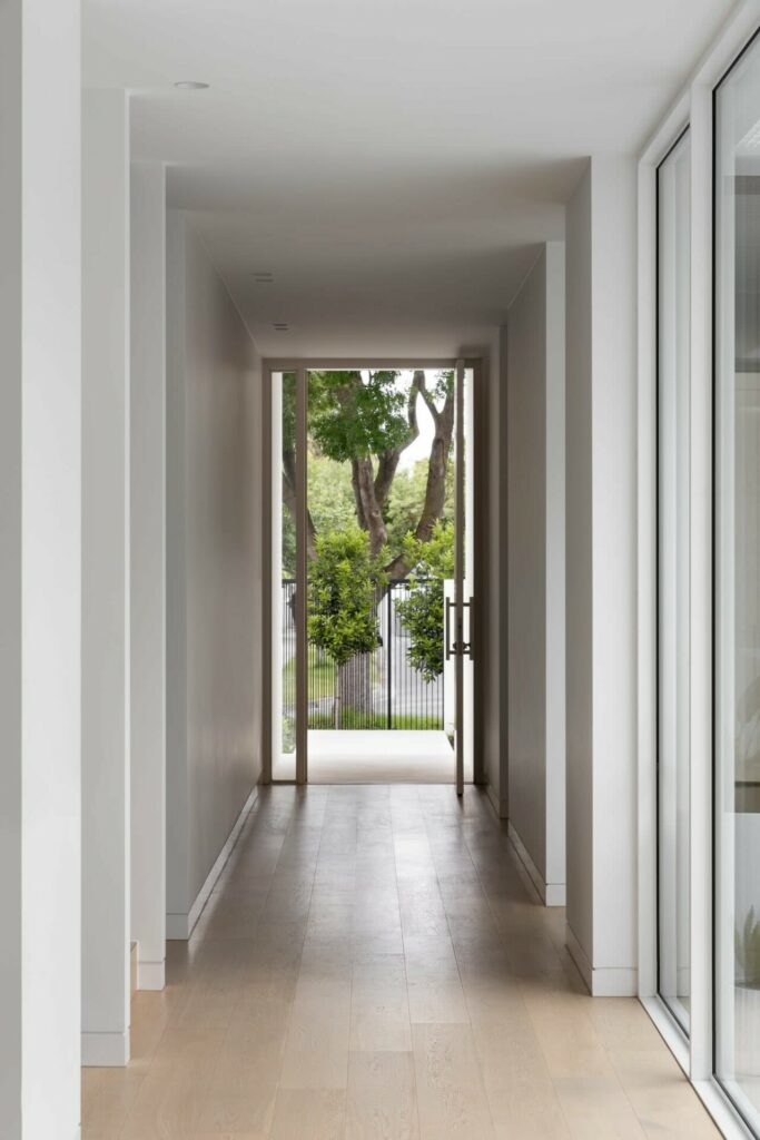 Brighton East 5 5