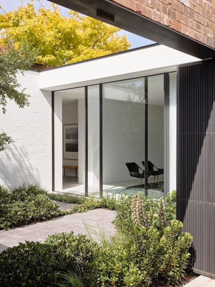 Queens Park House 8